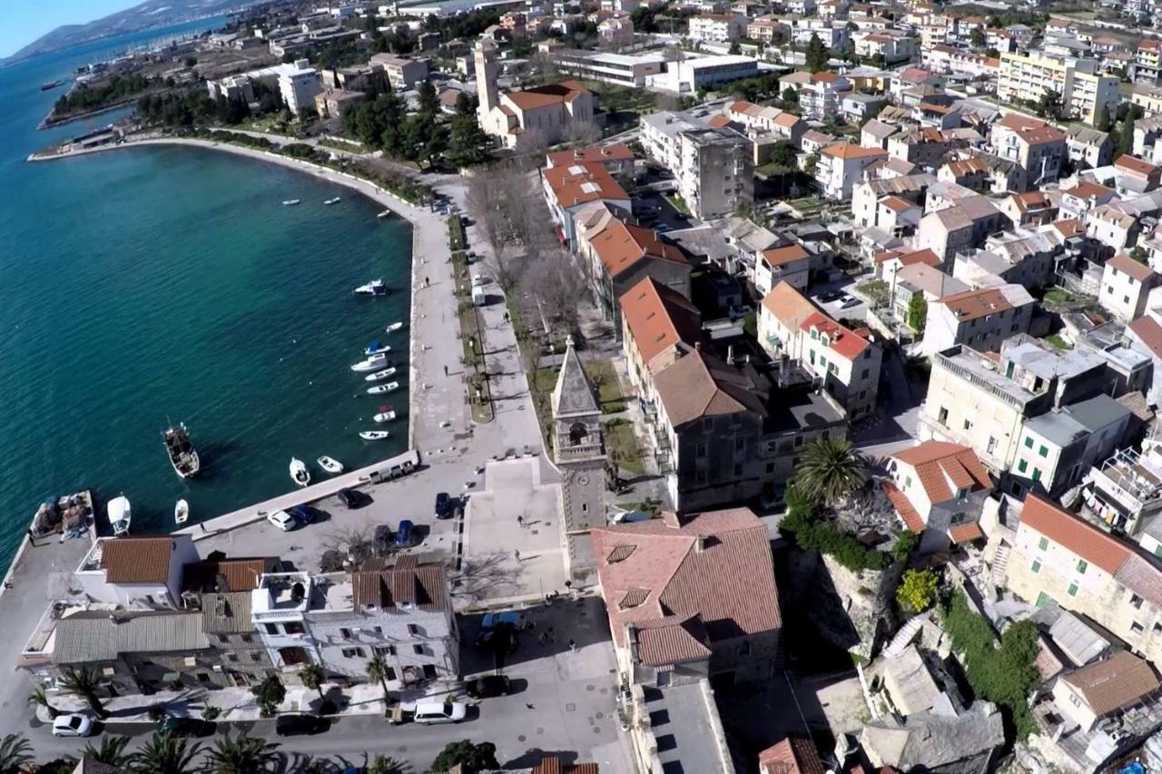 Apartments Toni With Free Parking Kaštela Eksteriør bilde